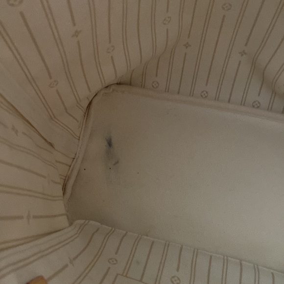 Louis Vuitton Damier Azur Neverfull MM - Picture 11 of 16